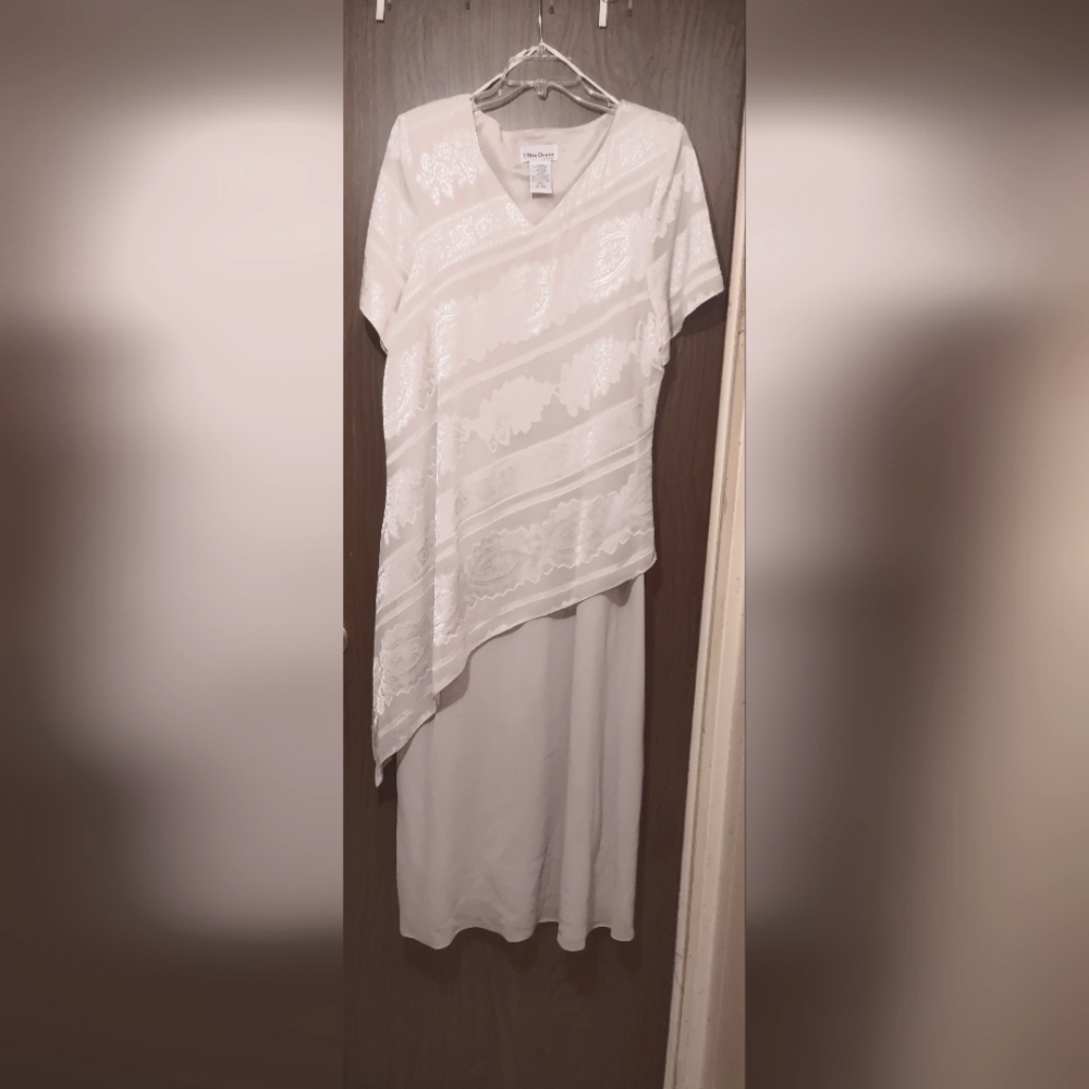 Ultra Dress special occasion dress, Color Cream, Size 18 W